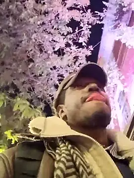 BlackD4uxo online show from October 24, 5:53 am