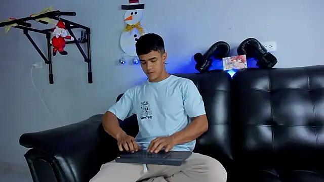 Rob saenz  online show from December 5, 2:22 pm