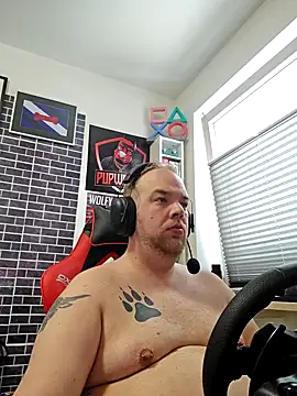 PupW0lfy online show from January 5, 9:48 am