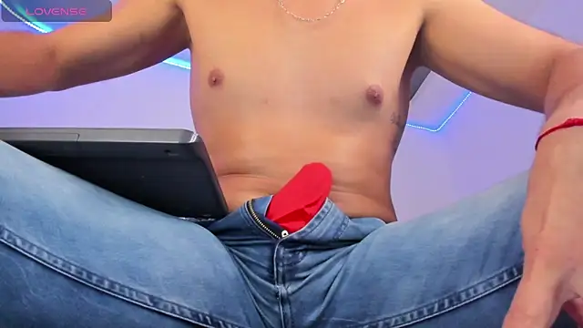 Damon Bakert online show from December 19, 5:54 pm