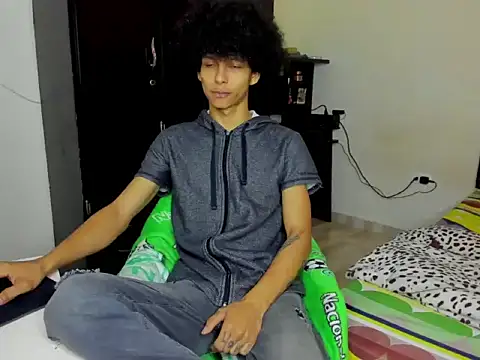 cardrey05 online show from October 10, 6:02 pm