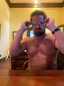 Snapshot of sluttydylan chatting on October 22, 11:08 pm sluttydylan online show from October 22, 11:08 pm
