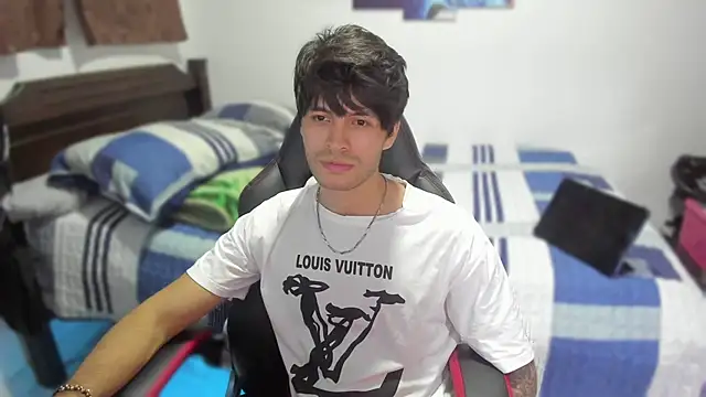 justin stark7 online show from December 6, 12:12 am