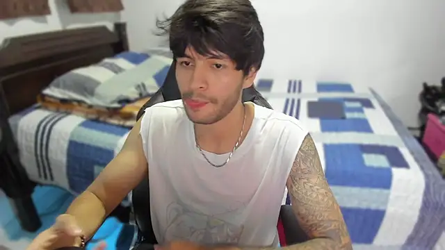 justin stark7 online show from December 10, 11:53 pm