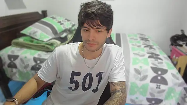 justin stark7 online show from February 18, 12:04 am