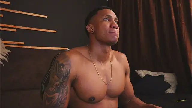 Logan Varela online show from January 14, 2:22 pm