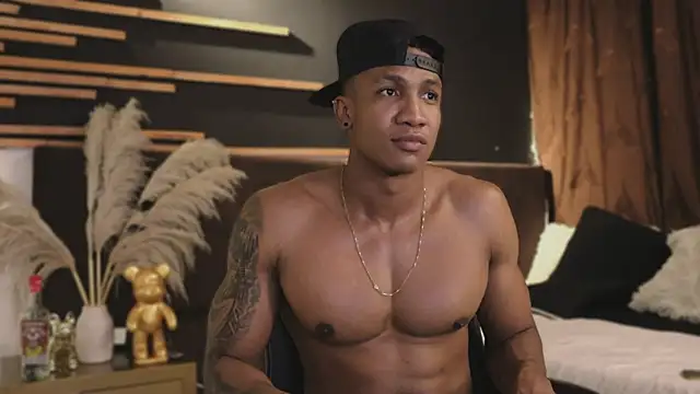 Logan Varela online show from January 24, 11:34 pm