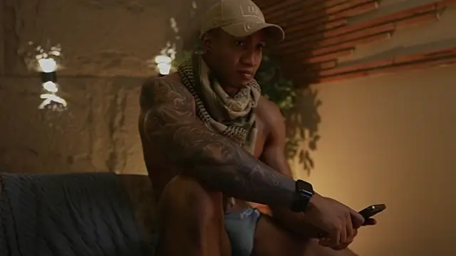 Logan Varela online show from November 7, 3:26 pm