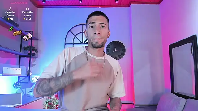 DrakeNeumann online show from December 14, 3:35 am