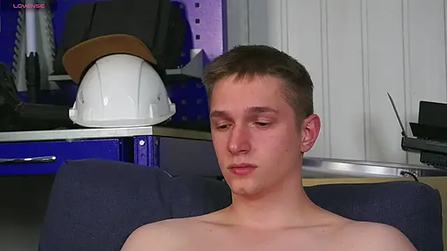 dustyn fox online show from January 9, 3:17 pm