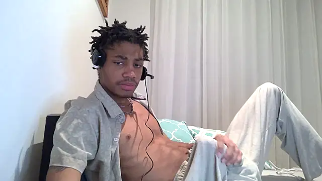 Skinnyblackman online show from February 5, 4:19 am