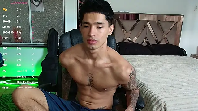 Damon  333 online show from October 25, 8:32 pm