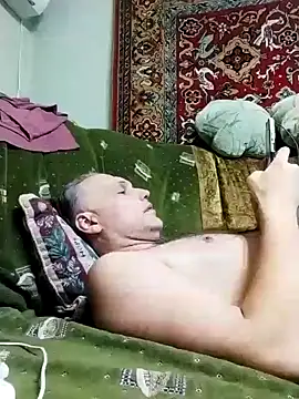 Pineapple04 online show from January 6, 7:24 pm