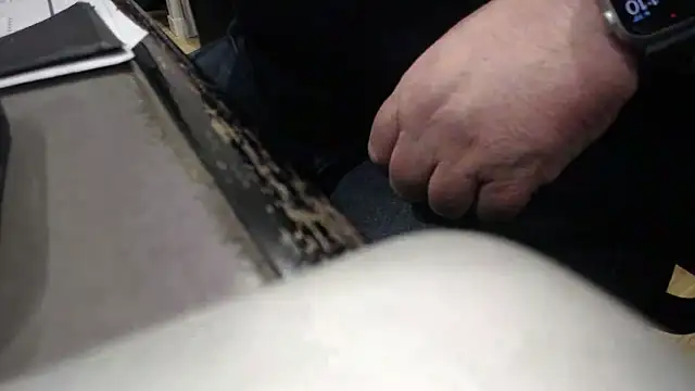 TinyTraps online show from December 17, 2:11 pm