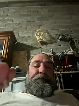 Snapshot of ros217 chatting on October 29, 9:18 pm ros217 online show from October 29, 9:18 pm