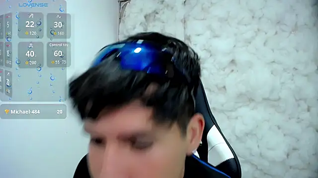 Tayson Rivers online show from November 29, 11:18 pm