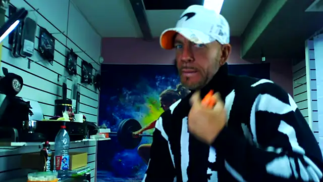 fabxxl online show from January 13, 9:13 am