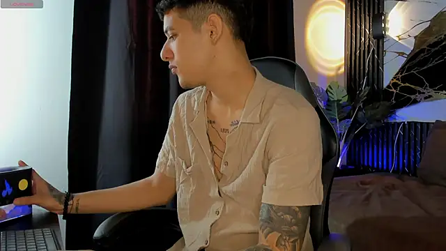 kyle smithxx online show from December 18, 8:16 pm