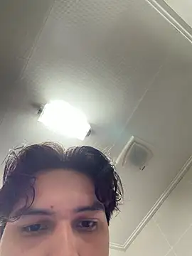 erickcastro777 online show from April 18, 4:08 pm