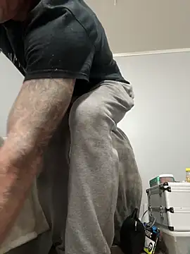 UtopianMisfit1 online show from April 11, 3:57 am