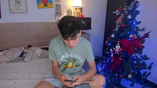 justinbiler online show from December 19, 12:46 pm