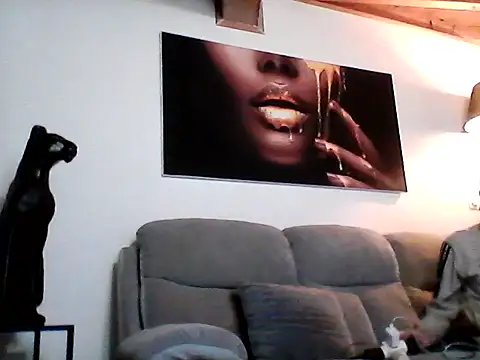 Bigkisslove online show from April 2, 12:08 am