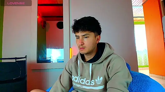 santyago taylor online show from November 26, 7:06 pm