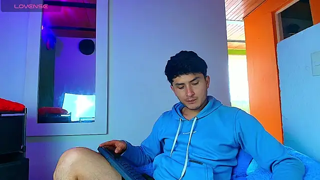 santyago taylor online show from December 2, 6:55 pm