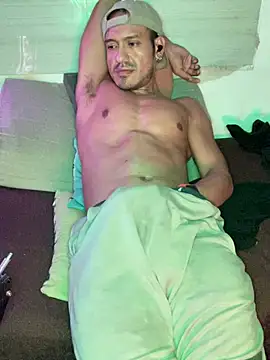 thesummerboy online show from December 21, 6:02 pm