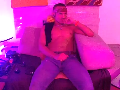 thesummerboy online show from January 4, 6:41 am