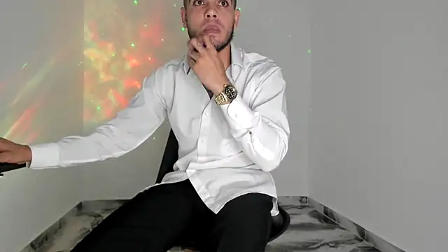 mikee scooth online show from April 11, 7:45 am