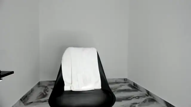 mikee scooth online show from November 8, 4:43 pm