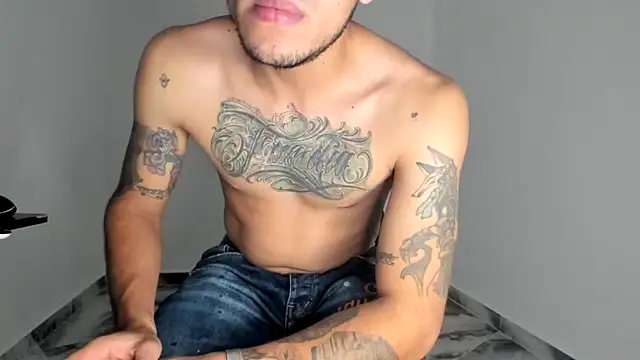 mikee scooth online show from December 19, 7:33 pm