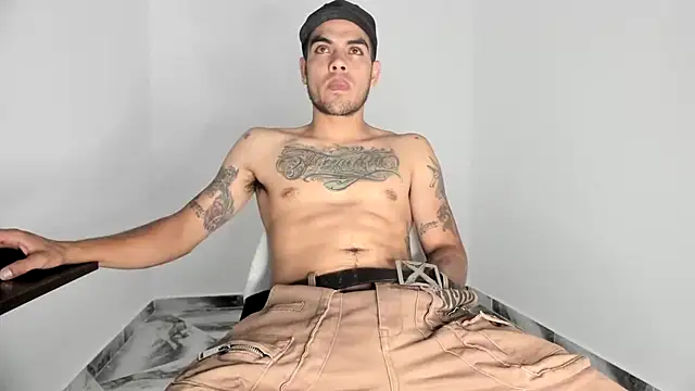 mikee scooth online show from November 5, 12:23 am