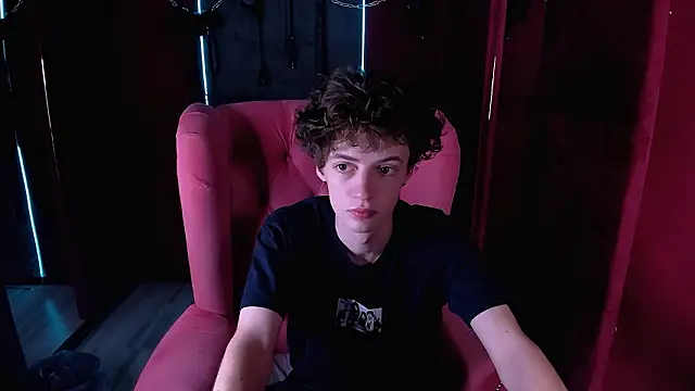 LukeSweet online show from February 22, 4:52 pm