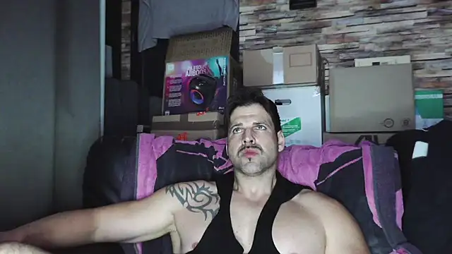 XxBigboybandxX online show from February 28, 7:46 pm