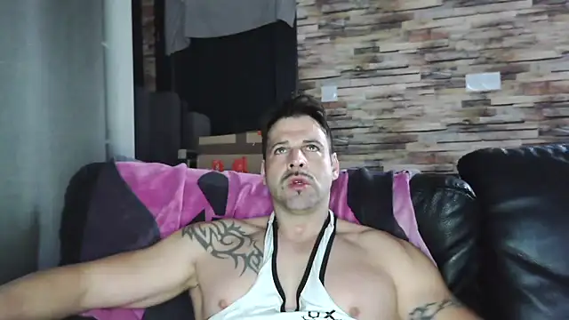 XxBigboybandxX online show from February 8, 8:42 am