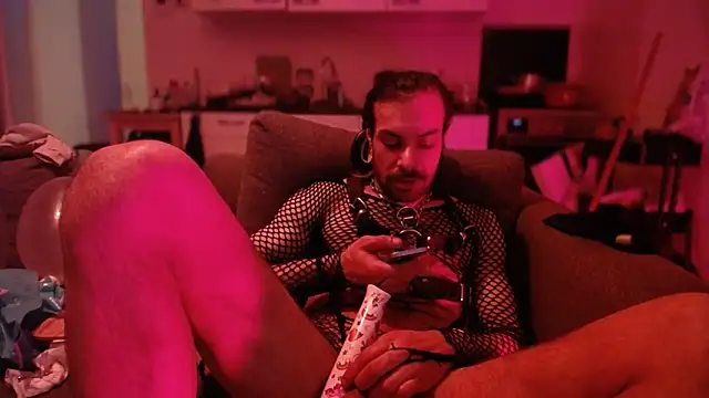 P4RtYBOII92 online show from February 24, 9:37 pm