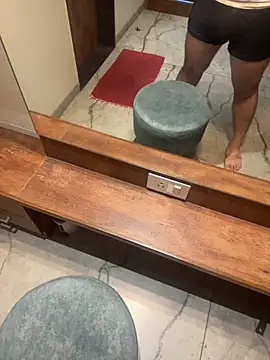 versatile guy01 online show from October 27, 11:01 am