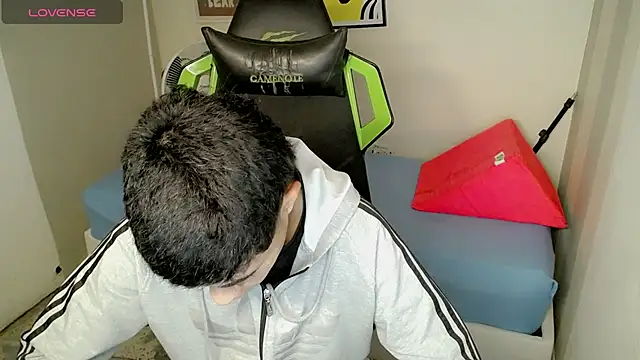 bby santi online show from November 28, 1:35 pm