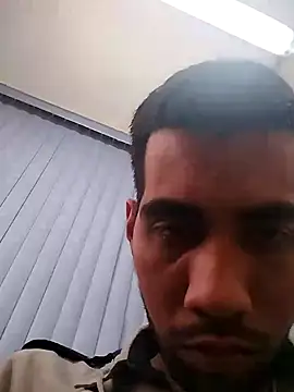 Snapshot of EnriquePersian197 chatting on September 15, 6:42 pm EnriquePersian197 online show from September 15, 6:42 pm