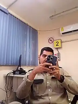 Snapshot of EnriquePersian197 chatting on January 30, 2:04 pm EnriquePersian197 online show from January 30, 2:04 pm