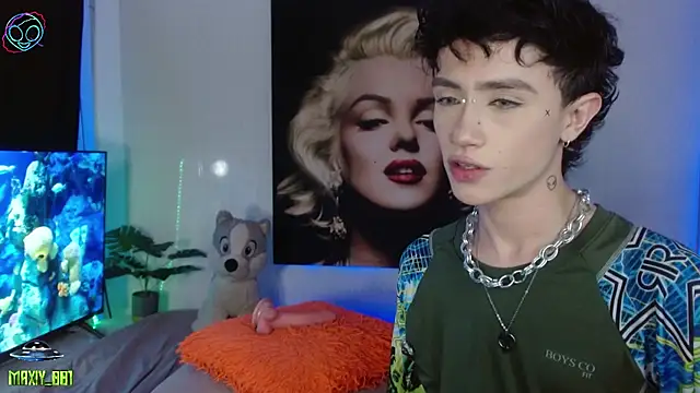 maxiy 001 online show from November 27, 2:48 am