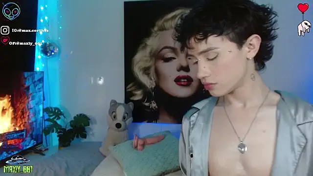 maxiy 001 online show from February 18, 8:56 am