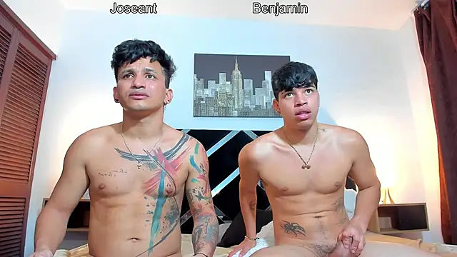 toyboys1 online show from April 6, 4:31 am