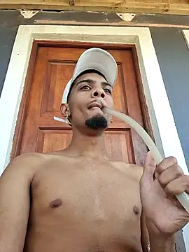 29YOURZ 28  online show from December 4, 8:32 am