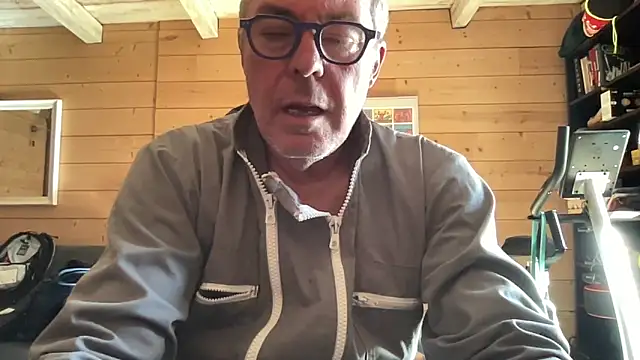 lelohop online show from February 25, 1:01 pm