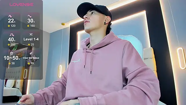 Lobo 17  online show from February 3, 7:35 am