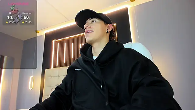 Lobo 17  online show from April 9, 7:14 am