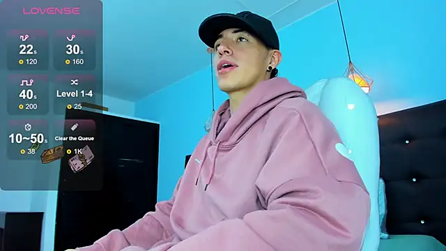 Lobo 17  online show from January 11, 4:16 am